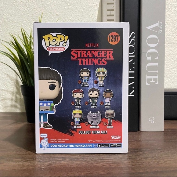 Funko Pop! Eleven, Stranger Things, Collectors item- NWT - Picture 2 of 6